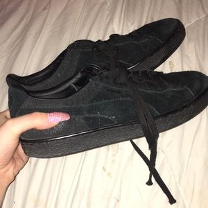 Black pumas , men’s size 6/7, good shape